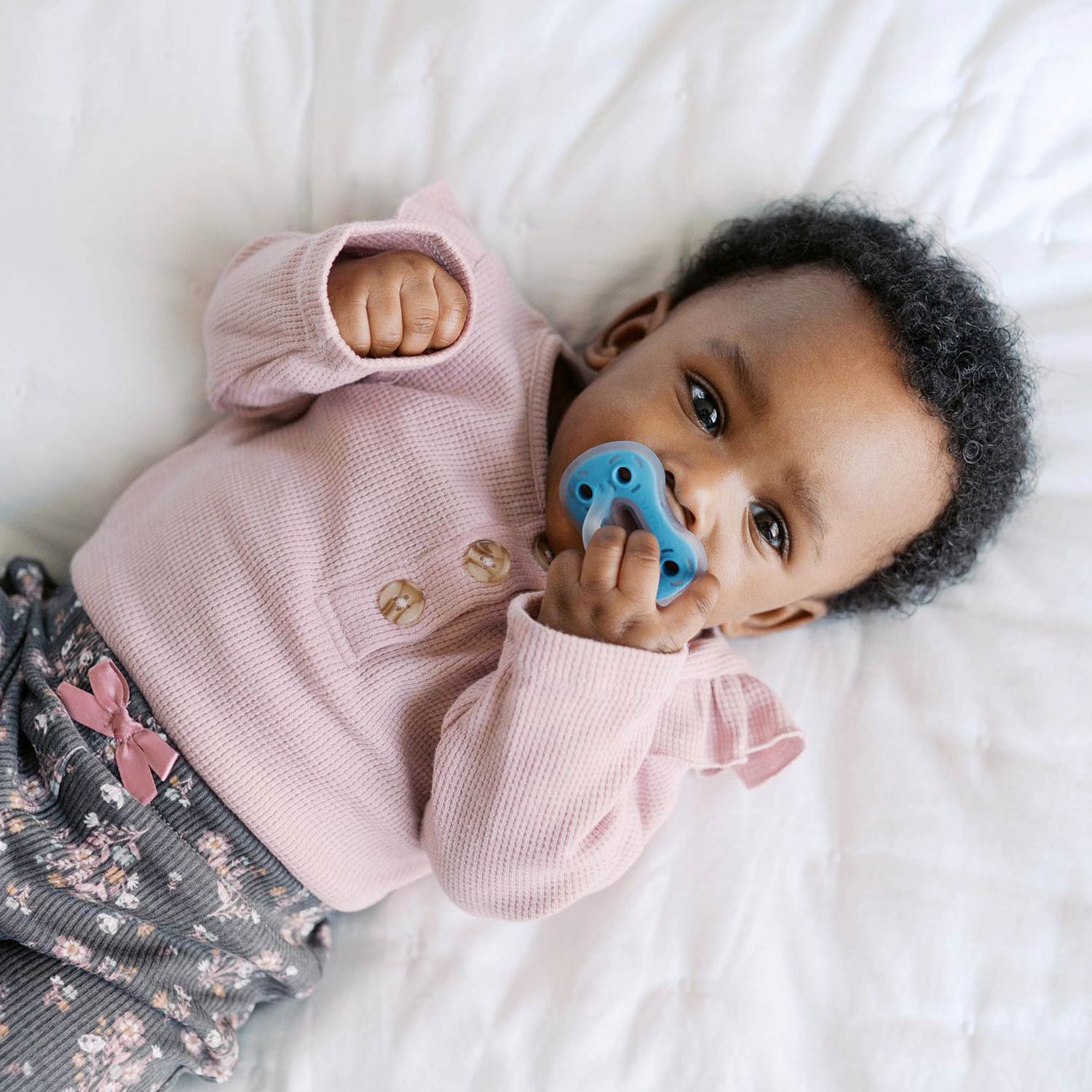 Dr. Brown's® Advantage™ One-Piece Silicone Pacifier. Ages 0-6 months – 3-Pack - Image 3